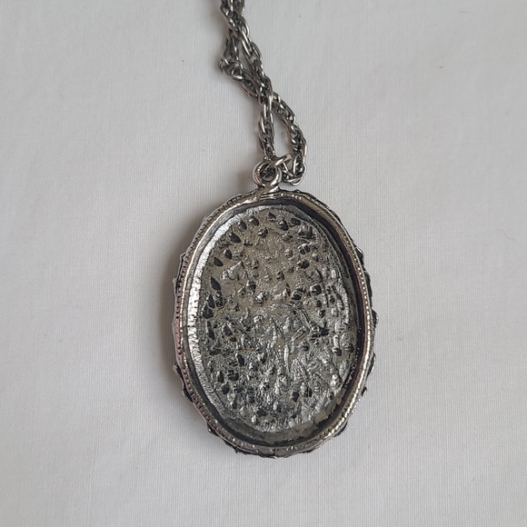 SALE!! Vintage Amethyst Silver Tone Pendant With Chain - Picture 2 of 4